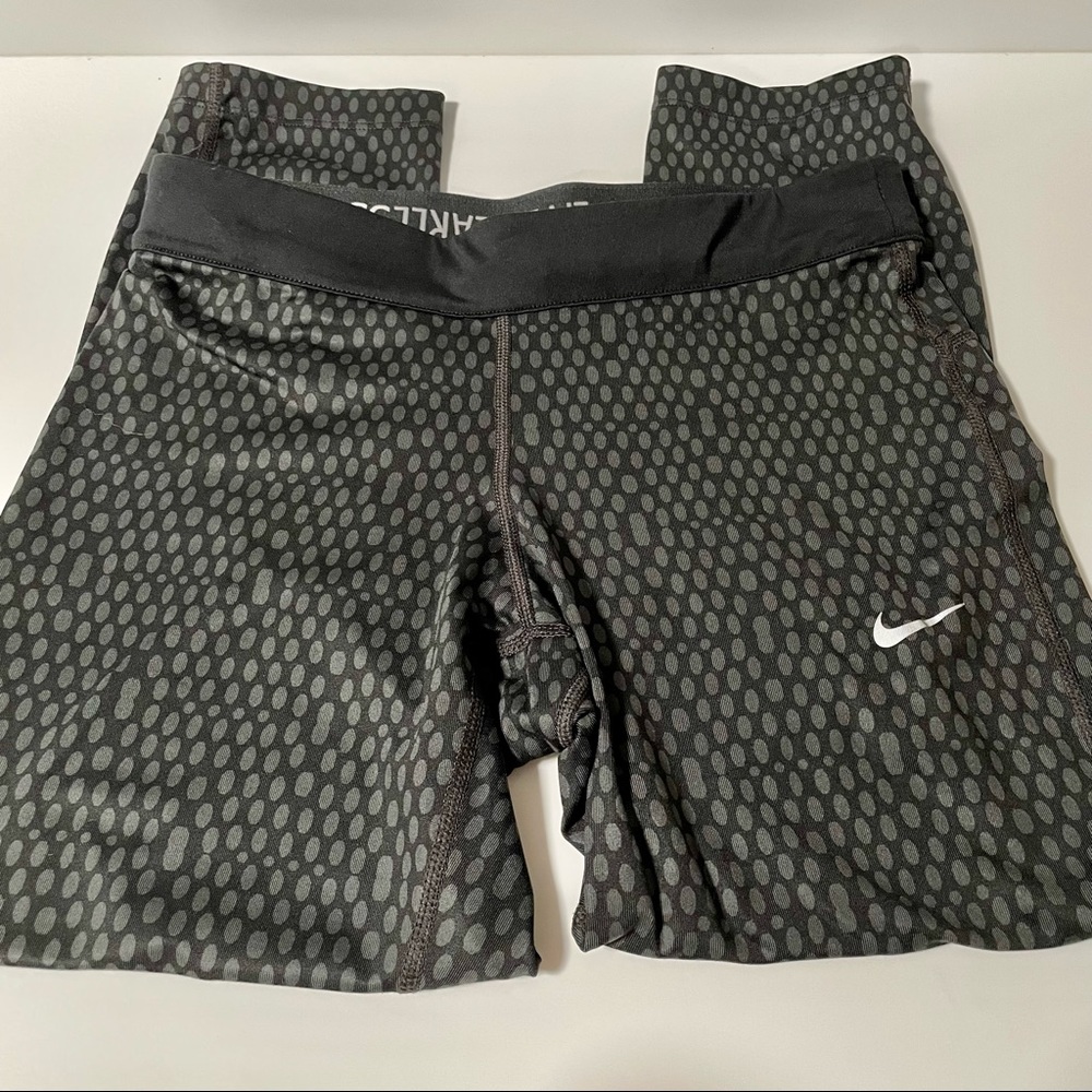 Nike Dri-Fit Run Fast Live Fearless Tights Small black spotted workout exercise